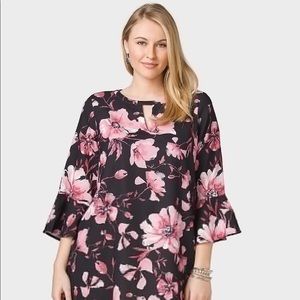 Crepe floral ruffle sleeve dress. Pink n black